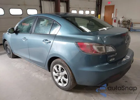 2011 Mazda Mazda3 I Sport из США, поврежденный, VIN JM1BL1UF3B1901879